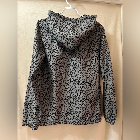 Von zipper leopard women’s jacket size 12 drawstring hood zip up stretchy cuffs - Picture 8 of 9